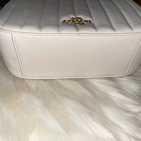 Coach White Quilted Women's Bag - Picture 2 of 5